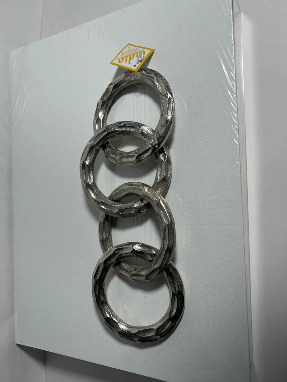 Modern Brutalist Silver 4-Ring Aluminum Chain Link Decor NWT